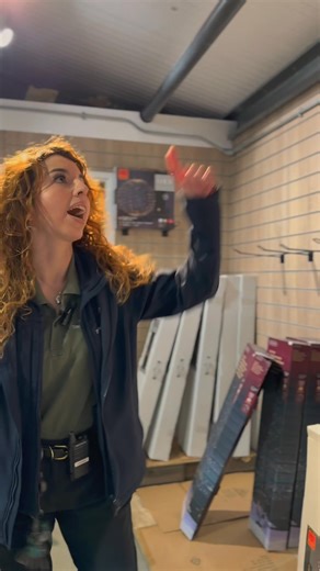 Christmas Sale Live Update Part 1 🎄 Sarah’s been having a wander through our huge Christmas Sale and there are still some fantastic bargains to be found. This reel was filmed earlier this afternoon and gives you a little peek at what’s left, there’s still so much to choose from! Items are selling quickly, so if you’ve not had chance to browse yet, pop in and see us tomorrow from 8am. | The Plant Place