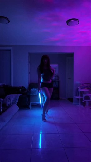 one MORE (not last) time im posting drafts 😇 I really need to work on my back rolls😭 #arianagrande #onelasttime #throwbacksongs #arianator #hulahoop
