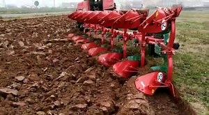 5.7K views · 80 reactions | Ploughing at high speed! Watch the Kverneland PG7 semi-mounted plough, working in Murillo de Río Leza (La Rioja, Spain). Ploughing in a seeded land with alfalfa, five years ago, very hard and heavy soil - Minimum power consumption! | Kverneland | Facebook