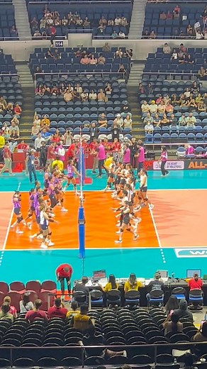 Akari vs Cmft 🩷🏐💜 #pvl2025 #battleforthird #muchoforthebronze #tatumancameraman | Tatu Man Cameraman