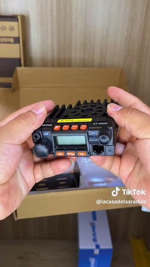 Radio Base KT-8900 para Vehículos: Compacta y Potente