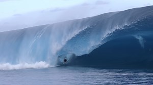 Just ridiculous!! @shaneackerman // Teahupoo Widowmaker. Footage: @tim_bonython_swellchasers | We Bodyboard