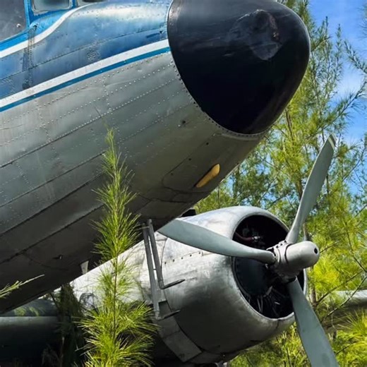 N271SE DC-3 Resurrection A couple of months ago, this bird had an incident in West End, Bahamas. Today, we’re proud to say N271SE is back home after a successful ferry flight last Saturday. The left wingtip was expertly rebuilt by Magdiel, Leroy Forchin, and Alberto Lopez. Getting her airworthy took commitment—three separate trips to the island by the team to work hands-on with the airplane. Huge thanks to the ground and maintenance crew: Keith Kearns, Francisco, Sergio Alen, and Daniel Cruz. Fo