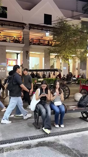 Videos de asdfdafda (@asdfdafda) con “original sound - asdfdafda”