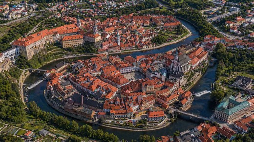 Qué hace tan único a Český Krumlov desde el aire