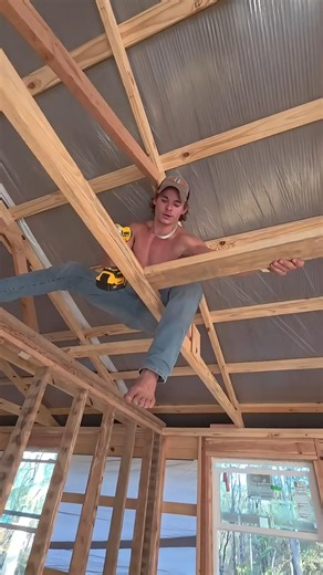 How Builders Fix Misaligned Wood Instantly 🛠️😳.