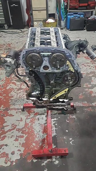 Ford Transit 2.4 TDCI Turbo Diesel engine rebuild the first 2.4 that I've done.