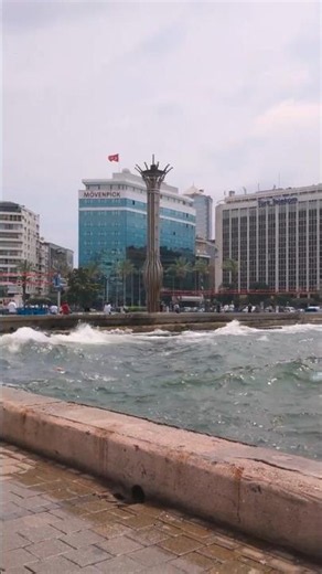 Windy seaside vibes in Izmir 🌊🇹🇷