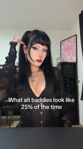 Exploring the Alt Baddie Makeup Style