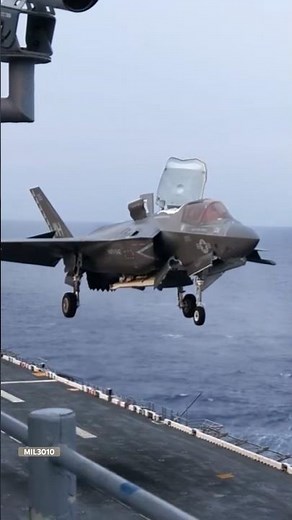 USMC F-35B Lightning II aboard USS Kearsarge (LHD-3)