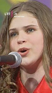 Vasario 25 dieną gimtadienį švenčia operos solistė Ona Kolobovaitė! Ištrauka iš 1998 m. Dainų dainelės. #LRTarchyvai | LRT