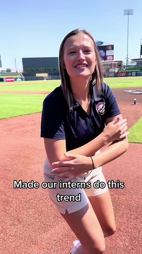 Making groundscrew do this next #dancing #mlb #sports #Louisville #Kentucky #milb #baseball #lights #intern