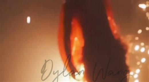 Why is so Hot 🔥? His Abs and Muscles 💪🏻 is now toned & hard. Everyday is so hot bacause of you Dylan Wang 🔥. #DylanWang #WangHeDi #OnlyForLove #shiyan | Dylan Wang - Wang Hedi