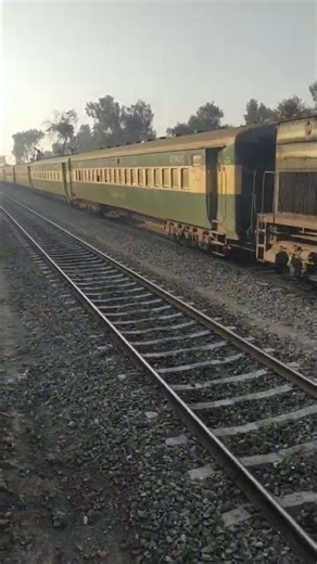 Hazara Express Enter Lodhran #railway#shorts#shots#yt #shortvideo#viral#fb #speed#journey#top#short