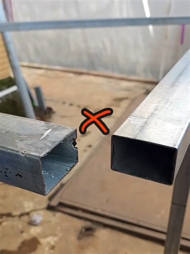 L-Shaped Corner Connection for Minimalist Table