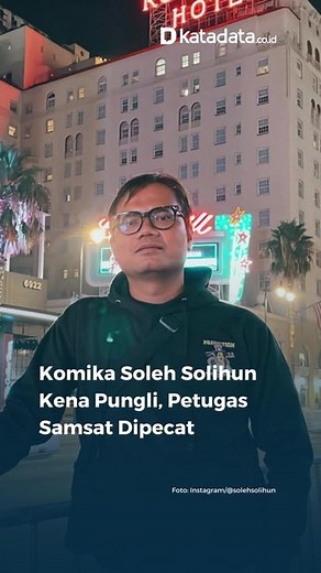 Kronologi komika Soleh Solihun dikenakan pungutan liar (pungli) saat memperpanjang STNK motor di Samsat Polres Jakarta Selatan pada Selasa (27/9). Petugas berinisial AS langsung dipecat Kanit Samsat Jakarta Selatan AKP Mulyono. #solehsolihun #pungli #stnk #samsat #samsatjaksel #polresjaksel #fyp #viral #katadatacoid