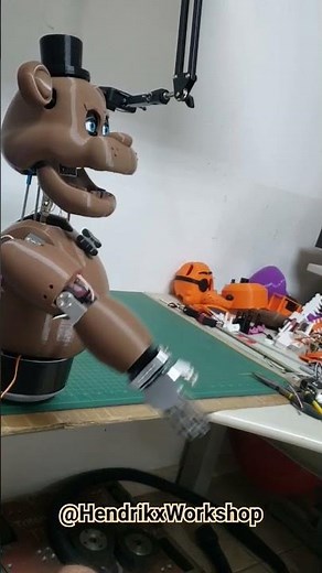 Building animatronic FNAF Freddy