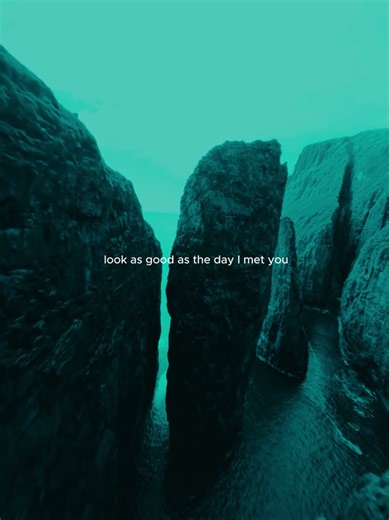 Closer. #song #thechainsmorkers #closer #viral #lyrics