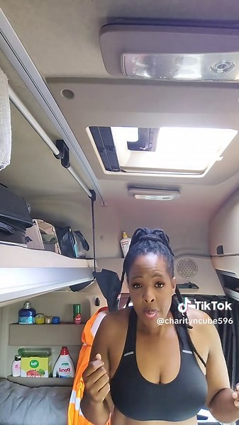 Filmy użytkownika Cherryplum🍒🇿🇼🇵🇱🇪🇺🇬🇧 (@charityncube596) z muzyką Khwela langa - calvinmangenazw