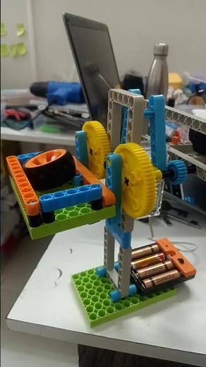 School Science Project | DIY Mini Elevator Using Gears & Motor