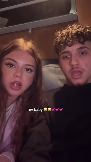 Zahide's Live Moment: Emotional Reactions & Dance Edits