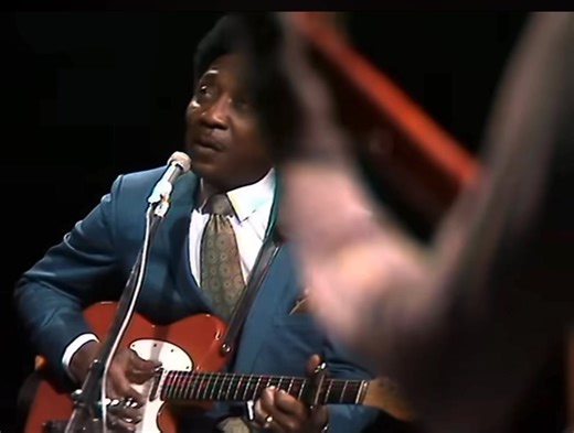 #muddywaters had the best band in the land #goodmorning #blues #soul #chicago #music #singer #reelsdaily #reelsvideoシ @topfans #harmonica #music #love #followersreels #video | Tony Holiday’s Porch Sessions