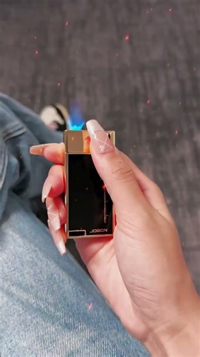 New metal business men's gift box set. Windproof lighter. New men's lighter.