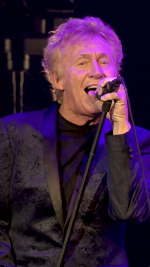 Experience the energy, sound, and atmosphere of Manfred Mann’s Earth Band live at Baloise Session.