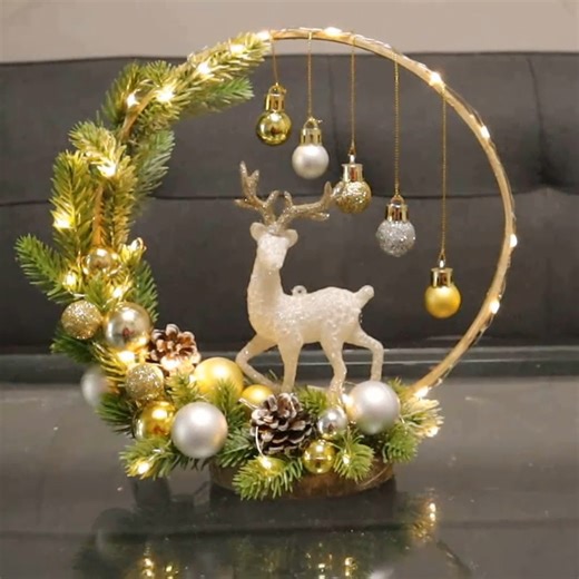 Hula hoop Christmas deer display | Life and Fun Story