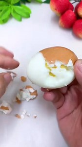 Egg shell opener #fyp #tiktokmademebuyit #homefinds #amazonfinds | Cops Tv