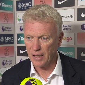 "Absolutely rotten decision from one of our supposedly elite referees" 😤 David Moyes says that it was a scandalous decision to rule out his side's late equaliser against Chelsea. | Sky Sports