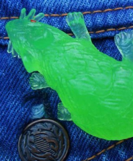 late 90s/early 2000s alien sighting at a Halloween party goes wrong #fypシ゚viral #alienaesthetic #nuclearwaste #biohazard #radioactive dont mind the glitches plz