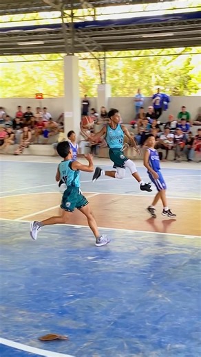 Mao bani Gina tawag nila na no look pass👀 #basketball #viral
