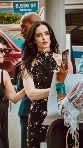 Luci | NYC on Instagram: "🩸She's a Killah! Krysten Ritter is so stunning and I made sure to tell her - wait for the end! 😊 📸 Dexter: Resurrection Premiere in NYC today! The First Episode airs on July 11th, 2025 on Paramount+ with Showtime #krystenritter dexterresurrection #moviepremiere #redcarpet #behindthescenes #nyclife #nyc"
