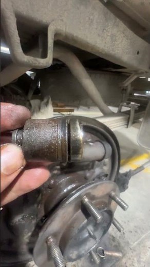How to check and service rear brake for Toyota (2000 to 2006)