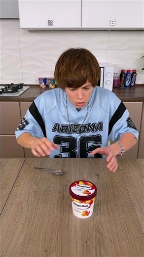 HOW TO STEAL YOUR FRIEND’S ICE CREAM 🍦😏