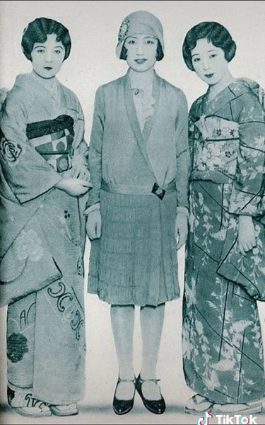 #fyp #japan #40s #GhostMode #FootlongShuffle #foryoupage #aesthetics #trending