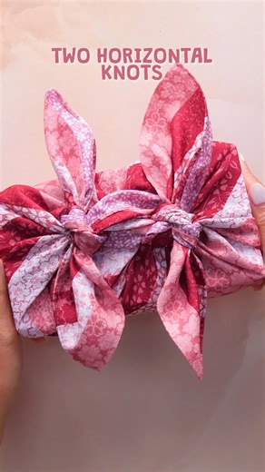 Simple knots create this beautiful furoshiki wrapped gift! 🎁 | Blossom