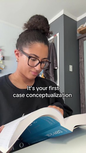 Case Conceptualization in Student Therapy Sessions