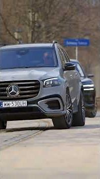 An 800,000-dollar Mercedes has no chance against a Chinese Denza! 😮 | Moto Kombat #shorts