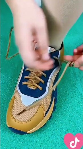 The “Miracle” Shoe Tie That Never Comes Undone