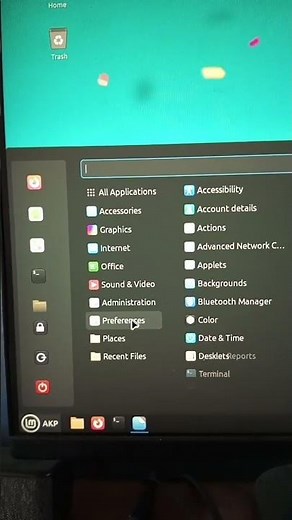 Linux Desktop in 2025 just like a Windows PC