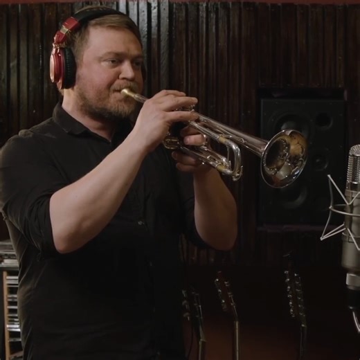 Tero Lindberg with AR Resonance Mouthpiece - Gonna Fly Now! . . . . . #trumpetlovers #trumpet #trompeta #trompete #billconti #maynardferguson #top #arresonance #terolindberg #gonnaflynow #trumpetmaster #rockybalboa #rocky #oscar #GreatPlaceToWork | Trumpet Lovers