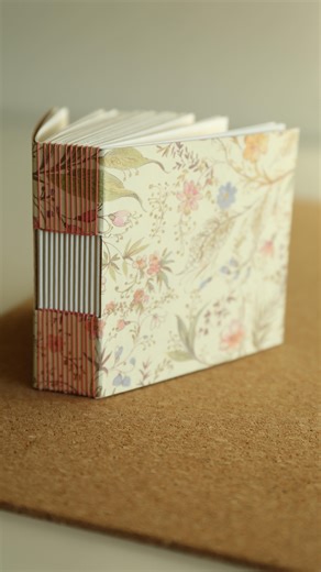 AI WO ART | ✨Crafting a square sketchbook🪡🧵📖 #diy #art #books #handmade #sketchbook | Instagram