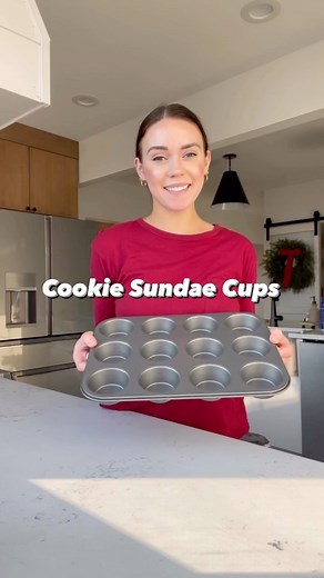 Izzy Wherry | 🍪Cookie Sundae Cups🍪 Movie night, Christmas Eve, or an after dinner dessert! This sweet dessert will make your kitchen feel like an ice... | Instagram