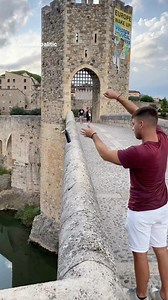 [No drone no plroblem😅] tag someone that’d like to try this in the comments ・・・ Cc - @jordi.koalitic #teamwork @arnaukoalitic @urijimenezzz_ @puigba__ @itsmikevision • • • • • • --------- Follow @camera_pros for more awesome filmmaking contents💪 --------- #camera_pros #cameraproselev8 #camerapros #cameraprosclub #cinematography #insta360 #MagicInAction #Insta360 #reels #videography #video #tutorial #creative #creatividad #bike #art #jordikoalitic #ad | Cameraprosclub