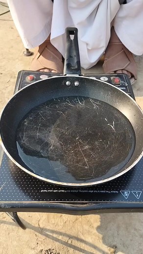 15K views · 8K reactions | amazing walnut cracking idea and best tricks. #youtubeshorts #ytshorts #shorts #amazing #walnut #cracking #idea #and #trick #best #trick #foryou #foryoupage #reelsinstagram #reels | Mdaud Khan Mdaudkhan | Facebook