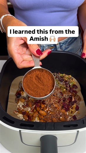 Easy Delicious Recipe you gotta try 😋 Simple homemade recipe to make your own vitamin and protein-rich granola, so simple and wonderful to have on hand for breakfast, snacks or even easy dinner! #breakfast #diyhome #lifehacks | Randy & Mandy