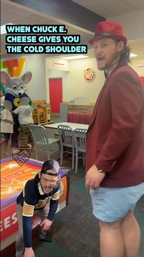You never expect Chuck E. Cheese to do this.. #funnyvideos #funniestvideo #snl #chuckecheese #music