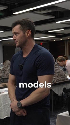 EPIC HELM’S DEEP at NOVA Open 2025 – A Legendary Battle Recreated What happens when a passionate hobbyist builds one of the most iconic sieges in fantasy history and brings it to life at NOVA? You get Epic Helm’s Deep—and it truly lives up to the name. Vanguard Tactics talked to Gareth, one of the dedicated volunteers behind the Lord of the Rings community, spent the last year assembling, printing, and building this breathtaking board. From the detailed fortress to the sprawling battlefield, it